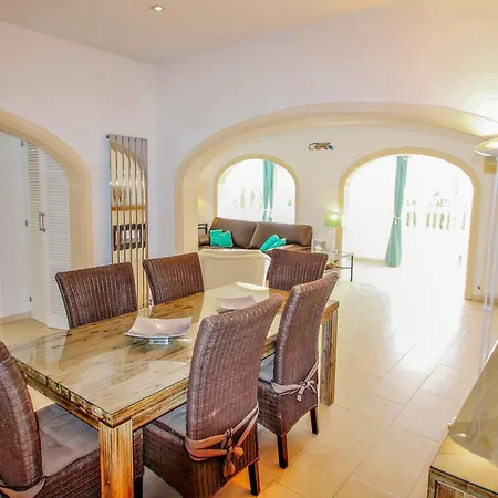 Villa Michelle - Sea View With Private Pool In *